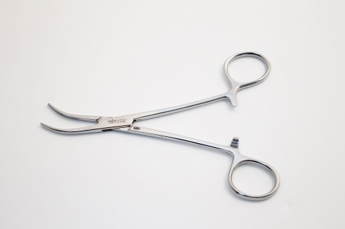 Cairns Artery Forceps