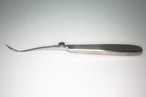 Reverdin Suture Needle With Automatic Eye