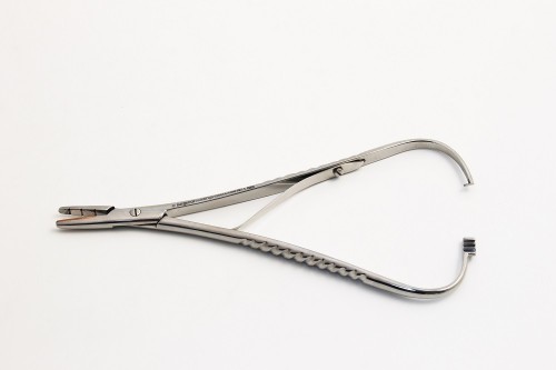 McPhail Needle Holder