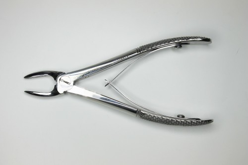 Small Dental Forceps With Spring